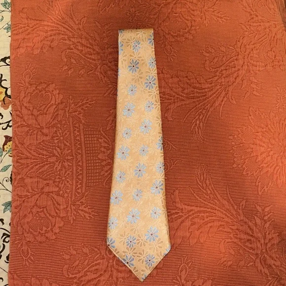 Floral Pattern Tie - Picture 3 of 7
